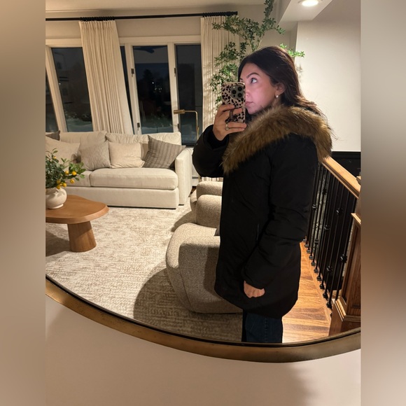 Babaton Black Puffer Coat with Faux Fur Trim Aritzia - Picture 5 of 11